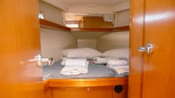 Oceanis 40 in Fethiye / Yes Marina thumbnail 4