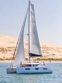 Lagoon 46 in Athens / Alimos Marina thumbnail 4