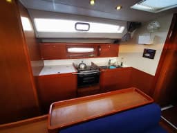 Oceanis 50 Family in Lavrion Main Port thumbnail 20