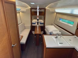 Sun Odyssey 350 in Dubrovnik / ACI Marina Dubrovnik thumbnail 13
