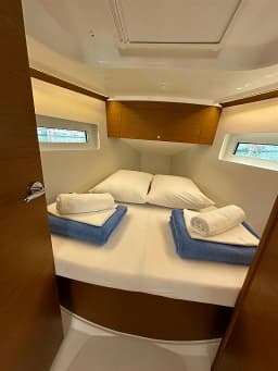 Sun Odyssey 350 in Dubrovnik / ACI Marina Dubrovnik thumbnail 17
