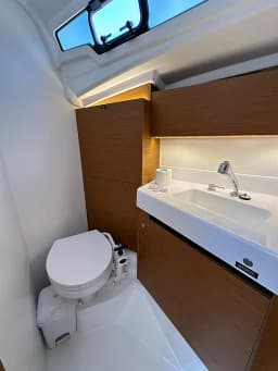 Sun Odyssey 350 in Dubrovnik / ACI Marina Dubrovnik thumbnail 5