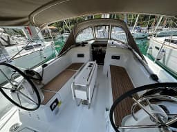 Sun Odyssey 350 in Dubrovnik / ACI Marina Dubrovnik thumbnail 7