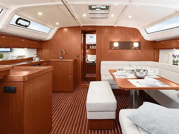 Bavaria Cruiser 51 in Athens / Alimos Marina - Photo 3