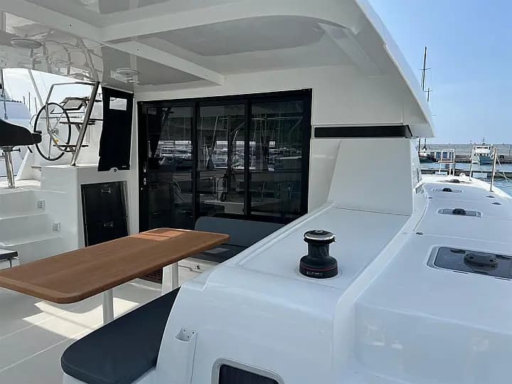Lagoon 42 in Sicily / Capo d'Orlando Marina - Photo 4