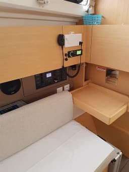 Oceanis 35.1 in Trogir / ACI Marina Trogir thumbnail 11