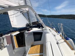 Oceanis 35.1 in Trogir / ACI Marina Trogir thumbnail 5