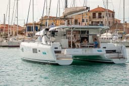 Lagoon 42 in Lefkada / D-Marin Marina Lefkas thumbnail 14