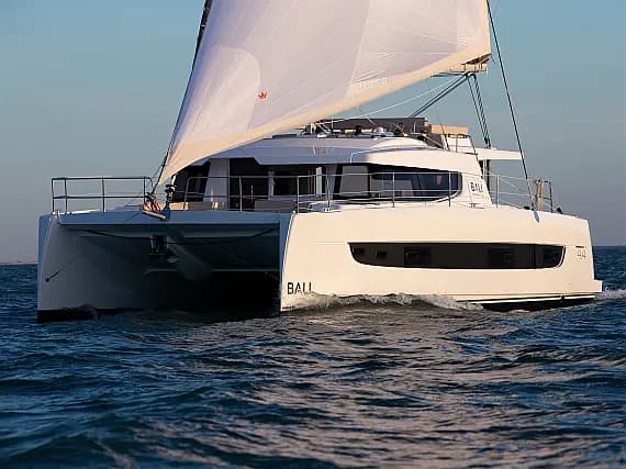 Bali 4.4 in Saint-Mandrier-sur-Mer / Port Pin Rolland - image 1