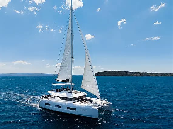 Lagoon 55 in Kaštel Gomilica / Marina Kaštela - Photo 1