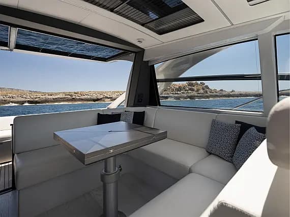 Pershing 50 in Mallorca / Palma de Mallorca / Marina Naviera Balear - Photo 3