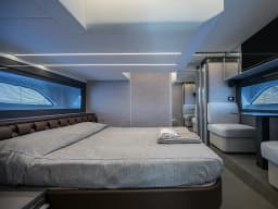 Pershing 50 in Mallorca / Palma de Mallorca / Marina Naviera Balear thumbnail 4