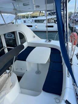 Lagoon 380 in Martinique / Le Marin thumbnail 10