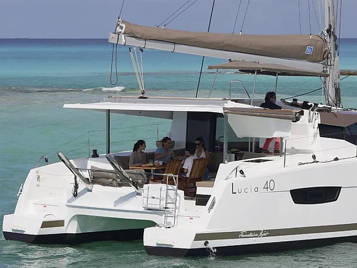 Lucia 40 in Portimao / Marina de Portimao - image 1