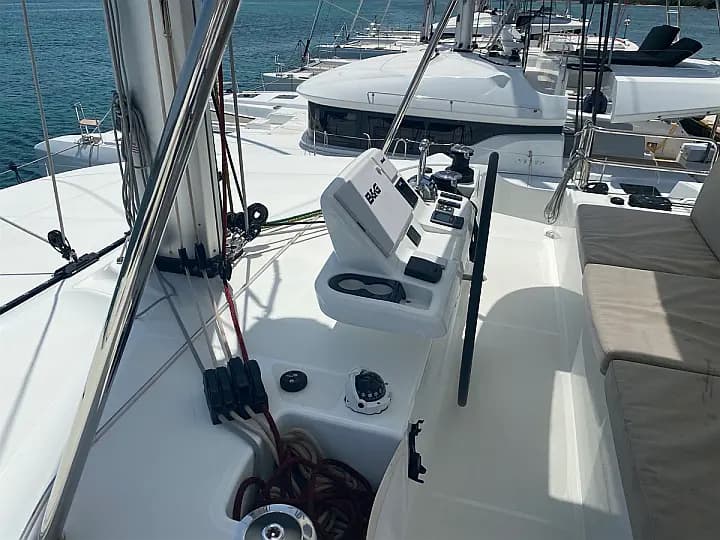 Lagoon 50 in Sardinia / Portisco / Cala dei Sardi - Photo 5