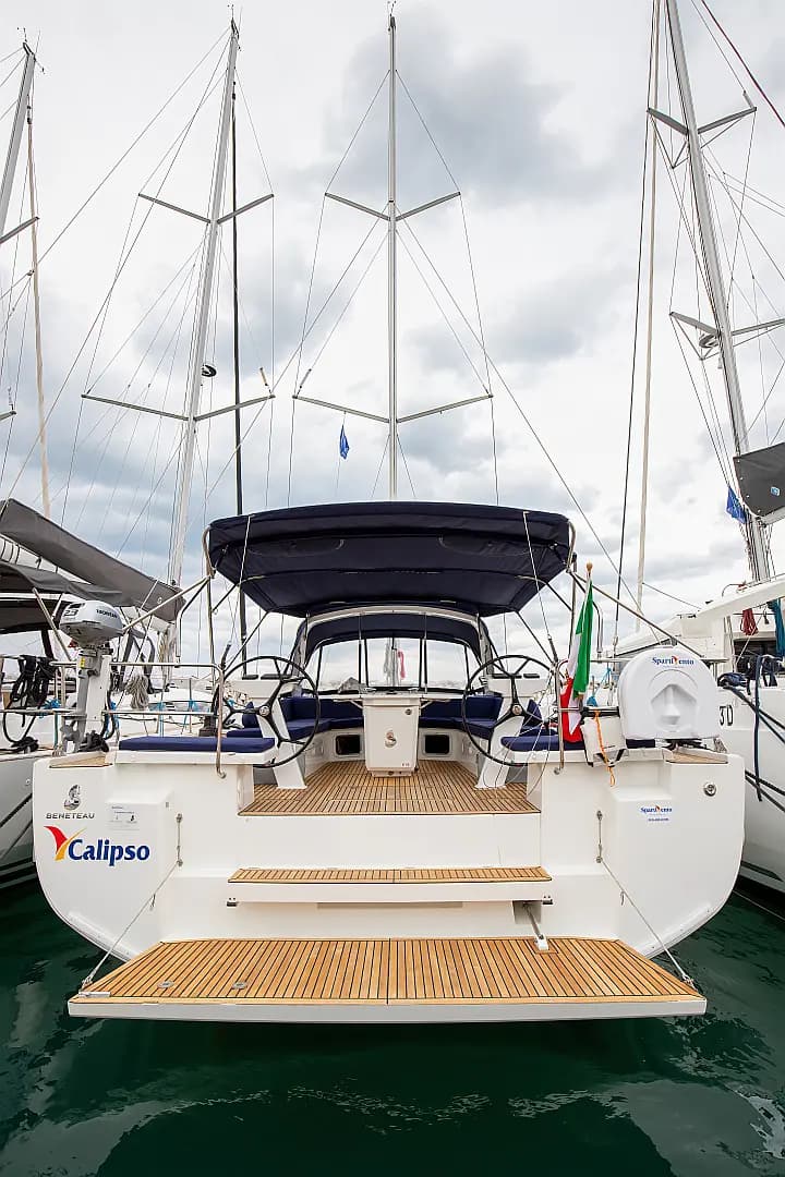 Oceanis 51.1 in Salerno / Marina d'Arechi - Photo 5