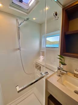 Lagoon 46 in Eden Island / Mahe, Victoria / Eden Island Marina thumbnail 35