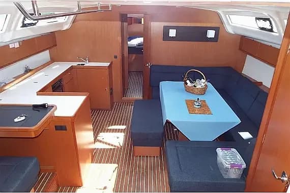 Bavaria 51 Cruiser in Salamina / Salamis Yachting Club - Photo 3