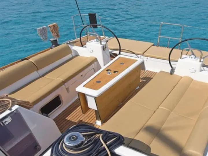 Dufour 460 Grand Large in Malta / Kalkara Marina - Photo 4