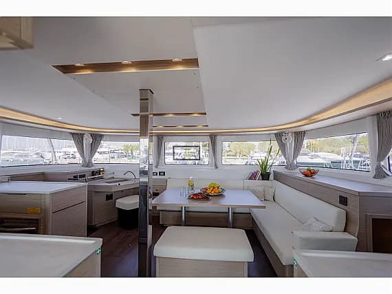 Lagoon 46 in Athens / Alimos Marina - Photo 3