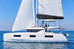 Lagoon 46 in Athens / Alimos Marina thumbnail 6
