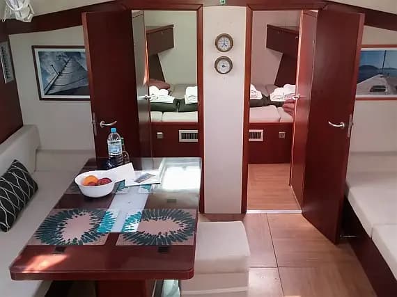 Hanse 540 in Athens / Alimos Marina - Photo 3