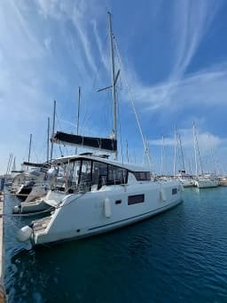 Lagoon 42 in Sukošan / D-Marin Dalmacija Marina thumbnail 12
