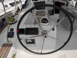 Oceanis 45 in Lefkada / D-Marin Marina Lefkas thumbnail 15