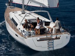 Oceanis 45 in Lefkada / D-Marin Marina Lefkas thumbnail 21