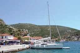 Oceanis 40 in Volos / Port of Volos thumbnail 5