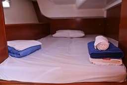 Oceanis 40 in Volos / Port of Volos thumbnail 7