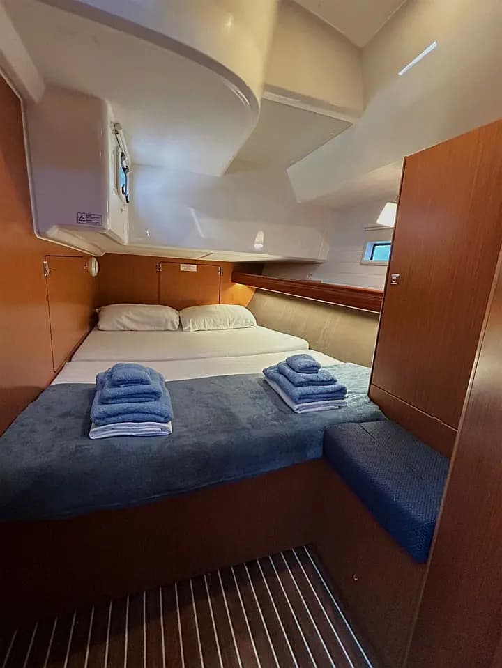 Bavaria Cruiser 46 in Athens / Alimos Marina - Photo 4