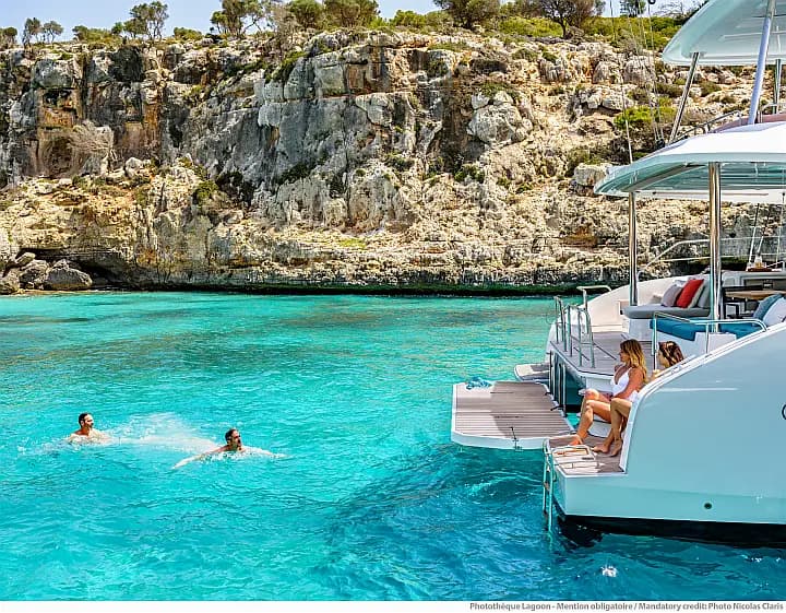 Lagoon 55 in Athens / Alimos Marina - Photo 4