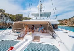 Lagoon 55 in Athens / Alimos Marina thumbnail 4