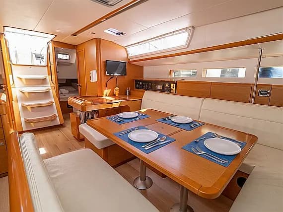 Sun Odyssey 509 in Athens / Alimos Marina - Photo 3