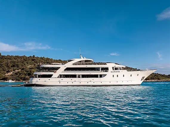 Motoryacht in Split / ACI Marina Split - Photo 1