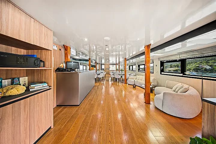 Motoryacht in Split / ACI Marina Split - Photo 4