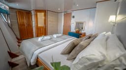 Motoryacht in Split / ACI Marina Split thumbnail 32