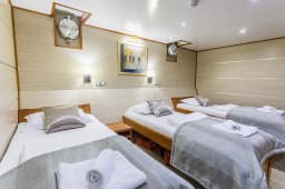 Motoryacht in Split / ACI Marina Split thumbnail 33