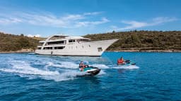 Motoryacht in Split / ACI Marina Split thumbnail 7