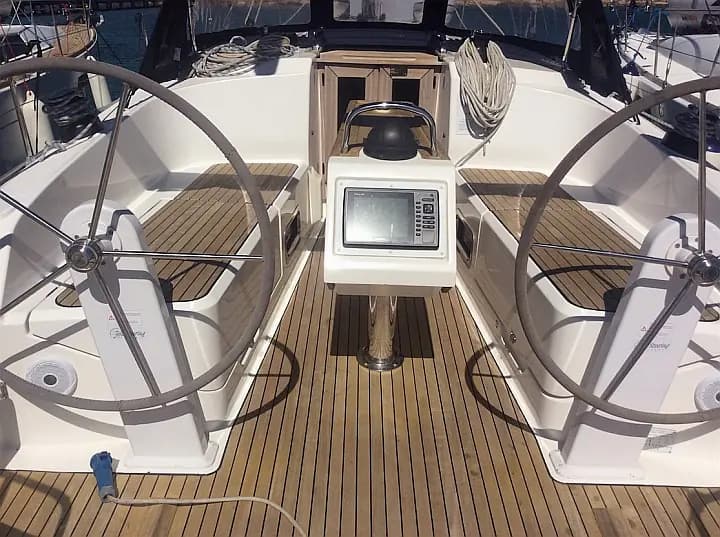 Bavaria Cruiser 37 in Sardinia / Portisco / Cala dei Sardi - Photo 5