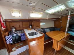 Oceanis 323 in Fethiye / Ece Marina thumbnail 10