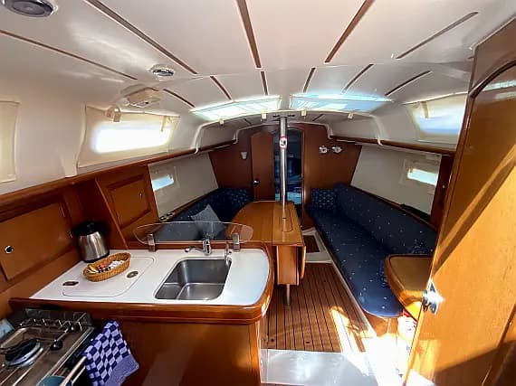 Oceanis 323 in Fethiye / Ece Marina - Photo 3