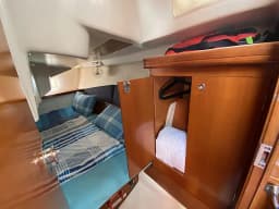 Oceanis 323 in Fethiye / Ece Marina thumbnail 9