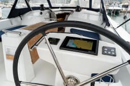 Oceanis 37.1 in Salerno / Marina d'Arechi thumbnail 5
