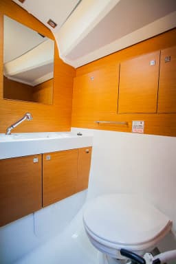 Sun Odyssey 509 in Dubrovnik / ACI Marina Dubrovnik thumbnail 16