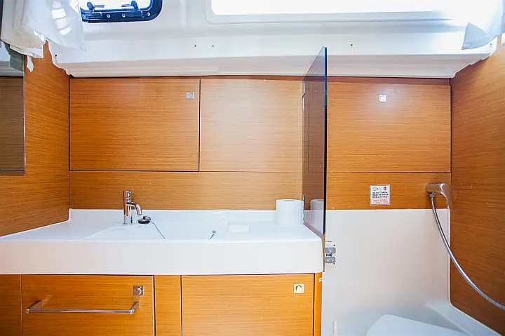 Sun Odyssey 509 in Dubrovnik / ACI Marina Dubrovnik - Photo 5