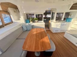 Lagoon 450 Fly in Naples / Darsena Acton thumbnail 11