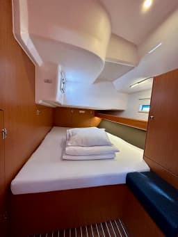 Bavaria Cruiser 46 in Sukošan / D-Marin Dalmacija Marina thumbnail 6