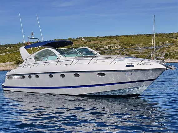 Fairlane Targa 48 in Primošten / Marina Kremik - image 1